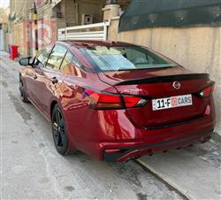 نيسان ألتيما